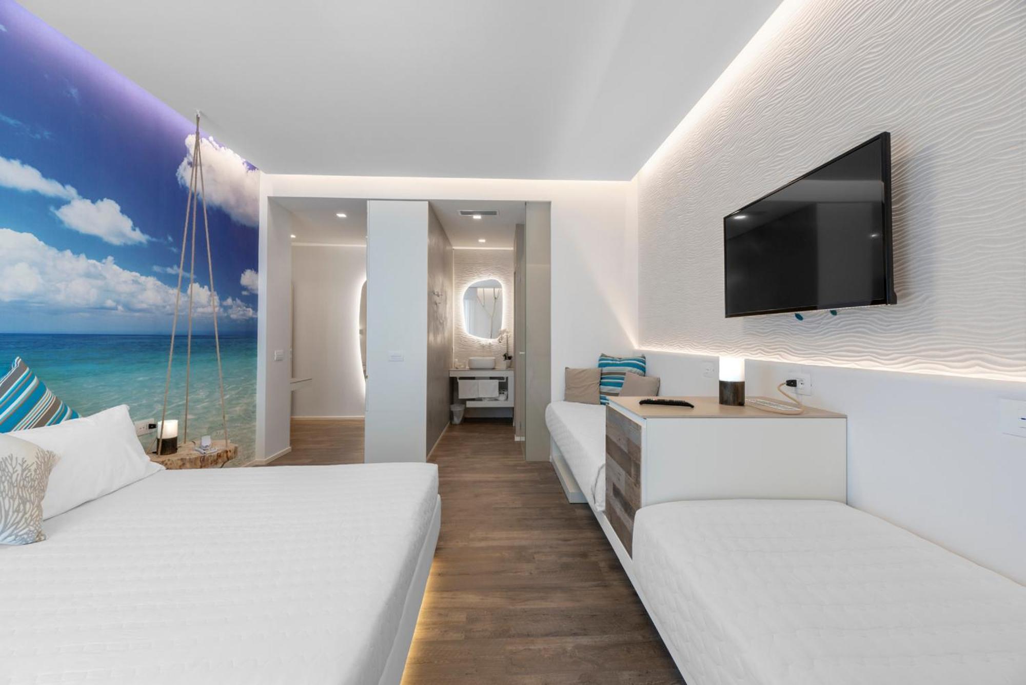 Hotel Liberty Beach - Parking & Beach Included Riccione Exterior foto